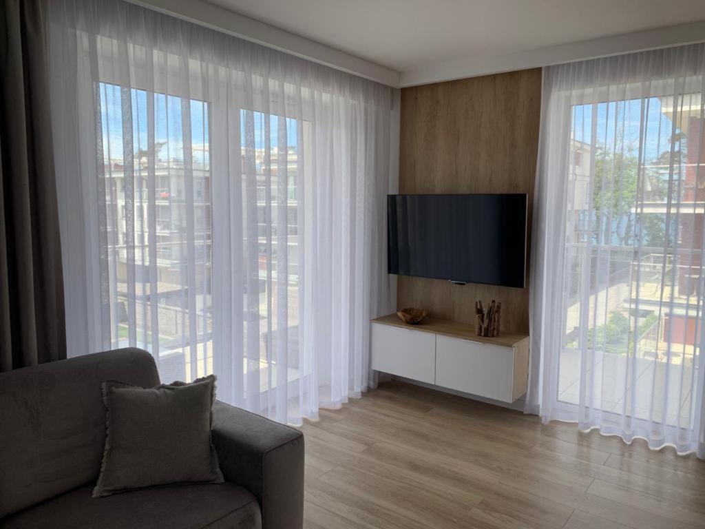 Apartament Nadmorski Z Basenem Klifowa 레왈 외부 사진