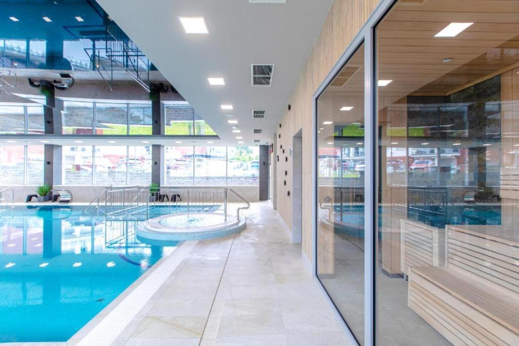 Apartament Nadmorski Z Basenem Klifowa 레왈 외부 사진